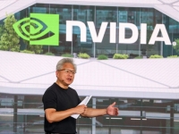 젠슨 황 입으로 쏠린 눈…'시총 10兆달러' AI 대전 막 오른다