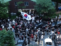 투표함 못 옮긴 잠실7동 '밤샘 대치'…경찰 470명 투입