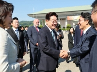 靑, 김민석 총리 순방 환송 참석에 "정치해석 부적절…내각 업무지시 위한 것"