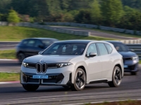 진짜 BMW다운 손맛의 부활…'더 뉴 BMW iX3'
