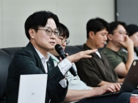김정관 산업장관 "AI 시대, 기업 이익은 투자로…노동도 바뀌어야"