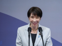 다카이치, 美당국 日출신 ICC소장 제재에 "매우유감"