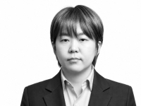 [초동시각]40년 정장 교복의 쓸쓸한 퇴장  