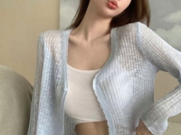 "요즘 누가 반팔 입어요?"…더울수록 긴팔 찾는 2030, 이유가[지금사는방식]