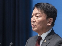 안철수 "한동훈 복당 단호히 반대…계엄 해제, 韓 1인 영웅 서사인가”