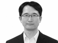 [경제 인사이트]국민연금, 외국인 비싸게 팔고 나갈 기회만 줬다