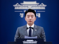 강훈식 "AI시대 '한국형 보편지원' 제도 필요…사회안전망 전면 재설계"