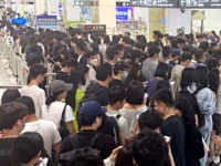 "바쁜 출근시간에..." 지하철 보안검문 도입, 신체검사까지 진행하자 폭발한 中