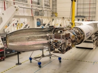 팽이처럼 돈 구조선…NASA 우주망원경 살리기 임무 좌초 위기