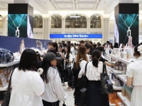 "성수동보다 힙하다"…찜통더위 피한 백화점 '팝업 성지' 