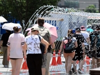 푹푹 찌는 한반도…전국 대부분 폭염특보