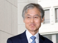 청와대, 조희대 대법관 제청 논란에 "관행에서 동떨어져…임명권 침해"