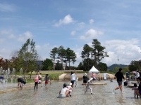 "애들이 이렇게 좋아하는데…" 놀이터가 될까, 집터가 될까