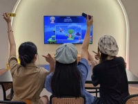 "눈치 안 보고 마음껏 놀아요"…中 MZ 아지트 된 '무인 매장'