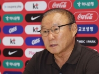 박항서 "축구협회, 카르텔 있어…뼈를 깎는 성찰 필요" 직격