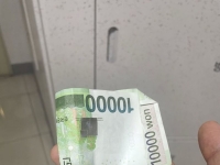 빗길에 음식 쏟은 배달기사…변상하러 찾아갔다가 손님 반응에 '울컥'