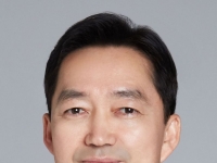 [속보]행안부 장관 "초대 중수청장 후보에 김지용 변호사 제청" 