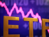 [액티브 전성시대]'완전한 액티브 ETF' 언제쯤…"단계적 완화·보완책 서둘러야"