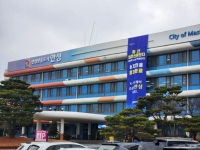 안성 플리마켓 사고에 모자 사망…60대 운전자 구속영장