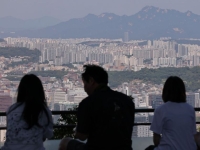 서울 외곽 아파트 평탄화? 10건 중 4건 文정부 ‘전고점’ 넘어