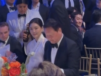 최태원·김희영, 뉴욕서 함께…재산분할 파기환송심 이후 첫 포착