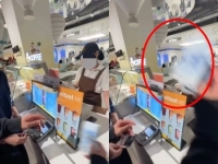 "가오 있게 계산하기? 철 좀 들자 제발"…카페 직원에 1000원 던진 남학생들