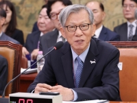 '소장품 셀프 출품' 논란 유홍준 국립중앙박물관장 사의 표명