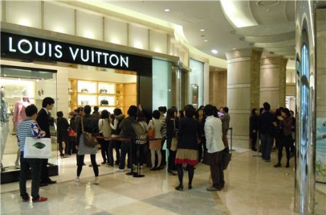 '호갱? 알면서도 자꾸 사니까'…한국서 1조 팔아 '이익의 98%' 수천억원 배당으로 본사 송금