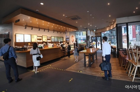 스벅부터 빽다방까지 싹 쓸었다…조용한 우유 전쟁 '절대 1강'의 정체