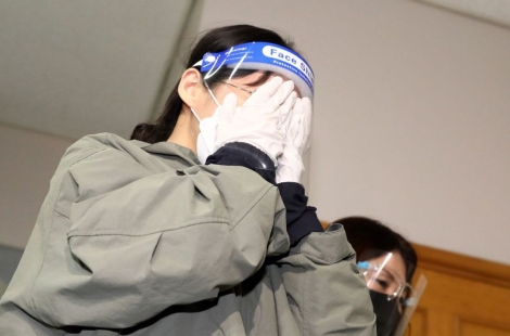 "이거 있으면 편히 살 수 있어요"…'계곡살인' 이은해 징벌 받은 '우표 도박' 실태