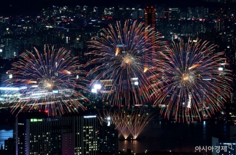 여의도 불꽃축제 100만명 몰린다…통신 3사, AI 통신망 가동