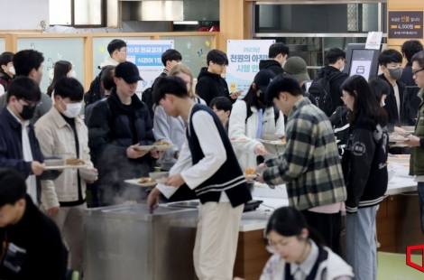 "맛은 포기했습니다"…'하루 5000원' 버티는 식사로 내몰린 청년들