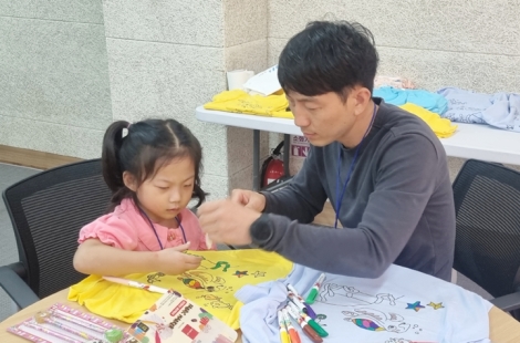 "동료 육아휴직 빈자리 나 홀로 짊어졌다"…직장인 10명 중 7명 '무보상 독박'