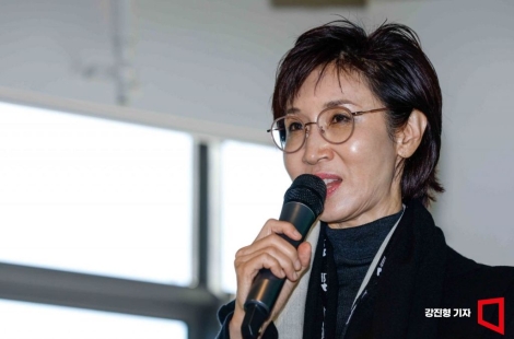 26년 만에 SK 떠난 '나비'…노소영 관장, 사간동서 새 출발