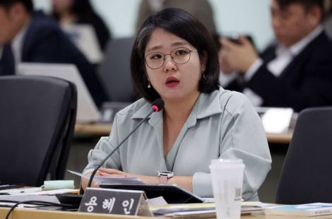 출산 하자 李대통령 "축하드립니다" 댓글도…성평등부 장관 후보자에 90년생 용해인[프로필]