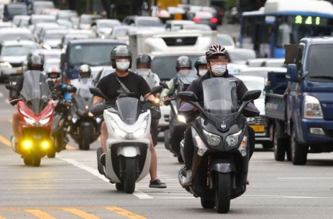 앞 번호판·운행기록장치 달고 교육받으면 배달종사자 보험료 최대 11% 할인
