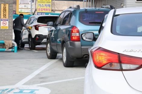 정부 '석유 최고가격제' 추진, 가격 개입 논란·손실 확대 우려…유류 탄력세율 인하 등 대안도[미국·이란 전쟁]