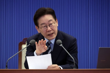 이 대통령 "감액 피하려 위장이혼까지"…부부라서 20% 깎던 기초연금 손 본다