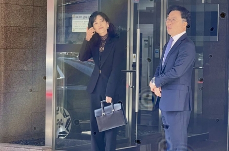 "구찌 자켓과 함께 든 저 핸드백 어디꺼죠?"…이부진 주총 패션도 '완판각'