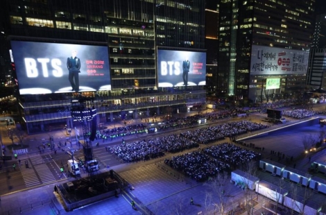 26만명 온다던 BTS 광화문 공연…서울시 4만, 하이브 10만 추산[BTS is back]