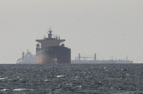 "배에서 내리게 해주세요" 호르무즈 갇힌 日 선원들 패닉