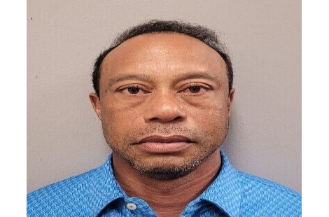 타이거 우즈, 머그샷 공개…보석금 내고 '음주·약물 운전 혐의' 석방