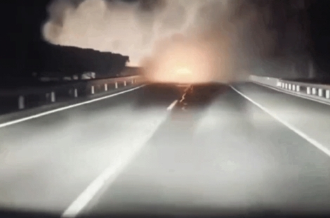 "자율주행이 살렸다"…연기 뒤덮인 도로서 차량 스스로 사고 회피