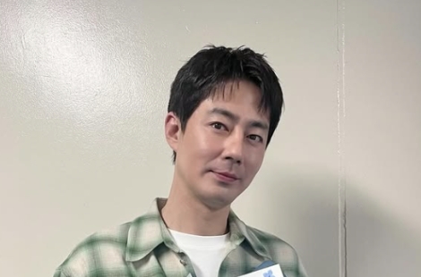 "환율 1500원 넘는데 왜 침묵?"…조인성, 갑작스런 '좌파' 논란에 SNS 악플 테러