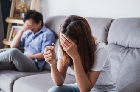 "어느 놈이랑 잤냐?"…외도 의심해 아내 추행한 남편, 결국