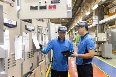 "부장님, 은퇴는 취소입니다"…정년퇴직한 '명장 특공대' 33% 다시 잡았다