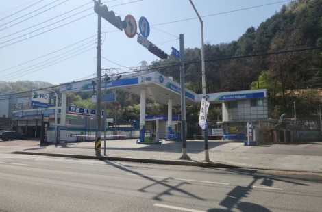 "옆집보다 10원만 비싸도 손님 뚝" 알뜰도 못 버틴다, 주유소 초토화[최고가격제의 역설]①