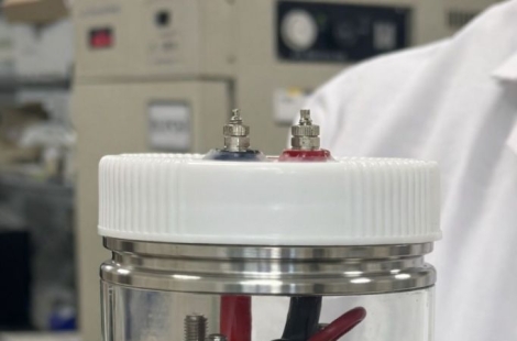 전고체 배터리 상용화 성큼…성능·안전 잡은 핵심 전해질 나왔다