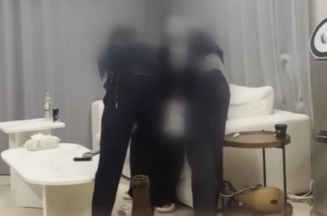 '현행범'으로 잡힌 유명 걸그룹 멤버 친오빠…'BJ 성추행 혐의' 구속영장 반려