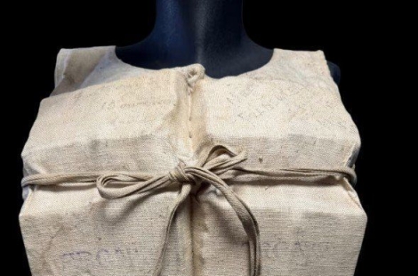 "114년 만에 처음 경매로 나와" 박물관에서 봤던 '타이태닉 구명조끼' 낙찰가는 